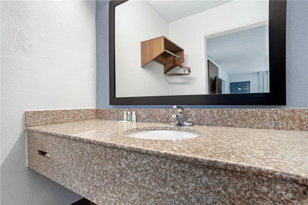Quality Inn & Suites Near Lake Eufaula Pokoj fotografie