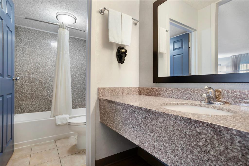 Quality Inn & Suites Near Lake Eufaula Pokoj fotografie